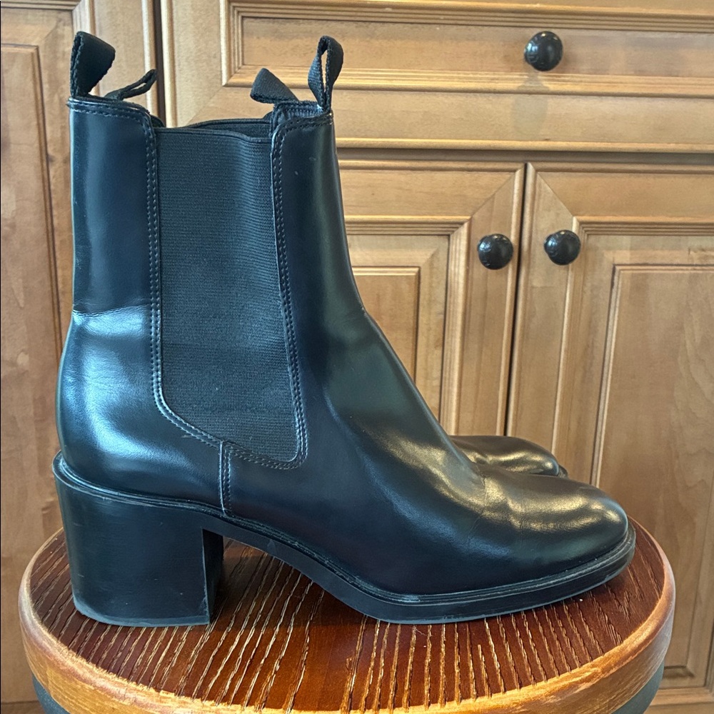 Black Chelsea Boots